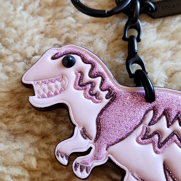 Adorable NWOT Coach Pink Leather Rexy Key Chain or Bag Charm 🦖🩷 - Picture 3 of 11